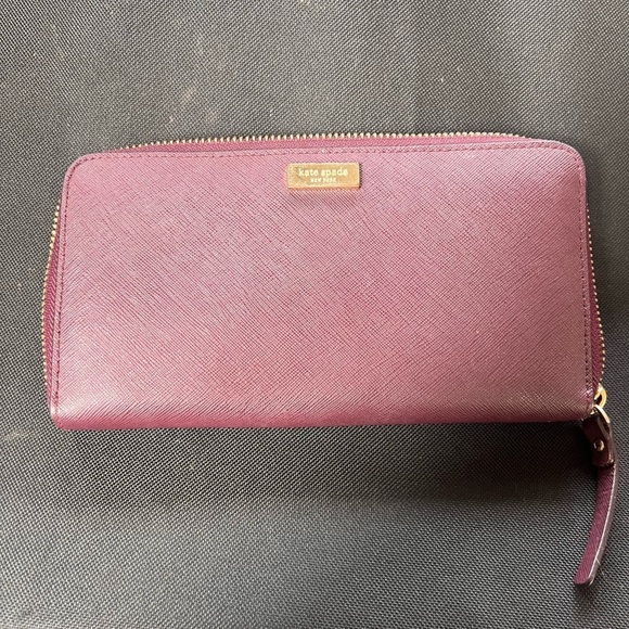Kate Spade Elegant NY Neda Laurel Way Deep Plum Zip Wallet - Picture 4 of 5
